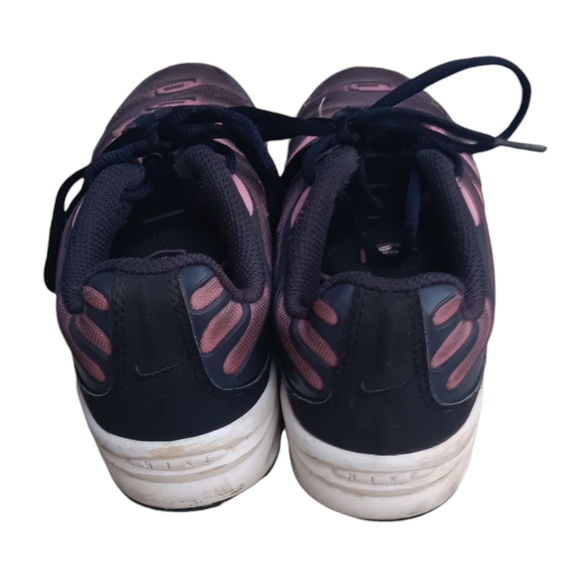 NIKE AIR YOUTH SIZE 3 BLACK AND PINK RUNNING SHOE SNEAKERS - Picture 5 of 6